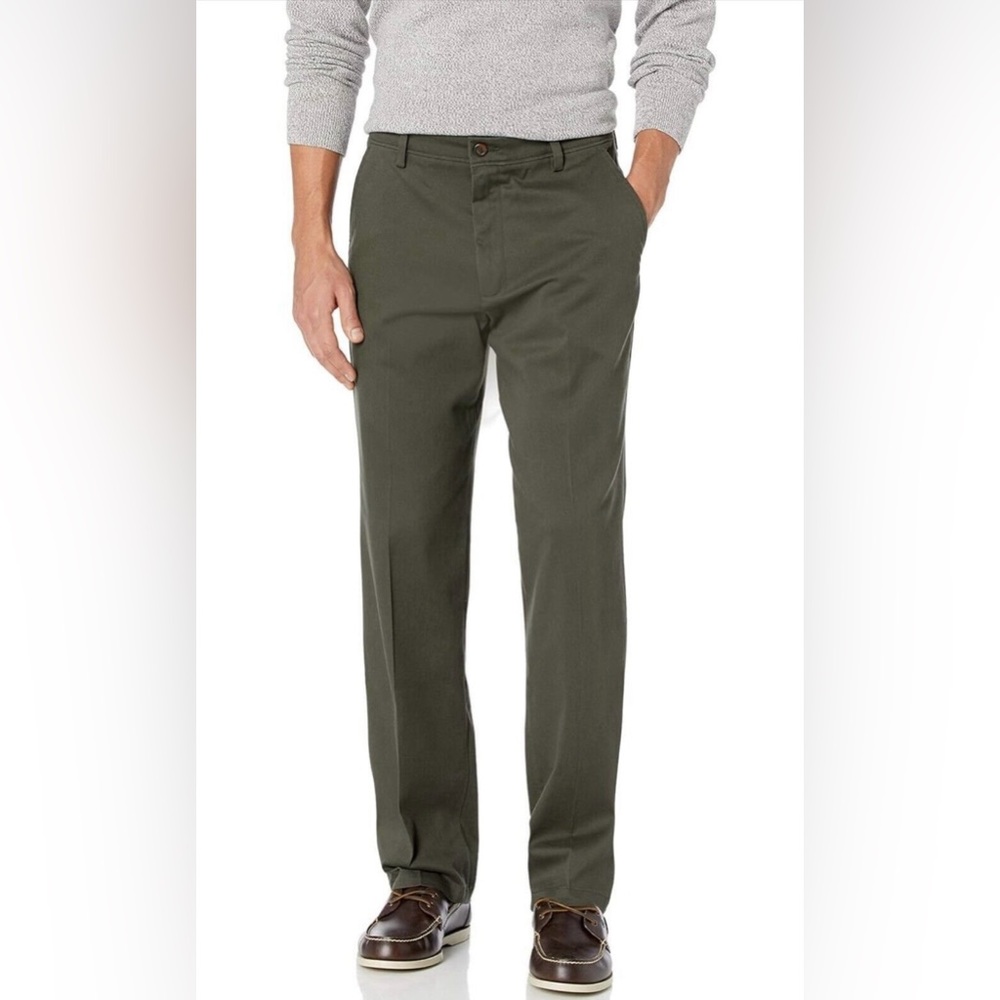 Dockers Men's Classic Fit Easy Khaki Pants SZ 36x32 
NWT